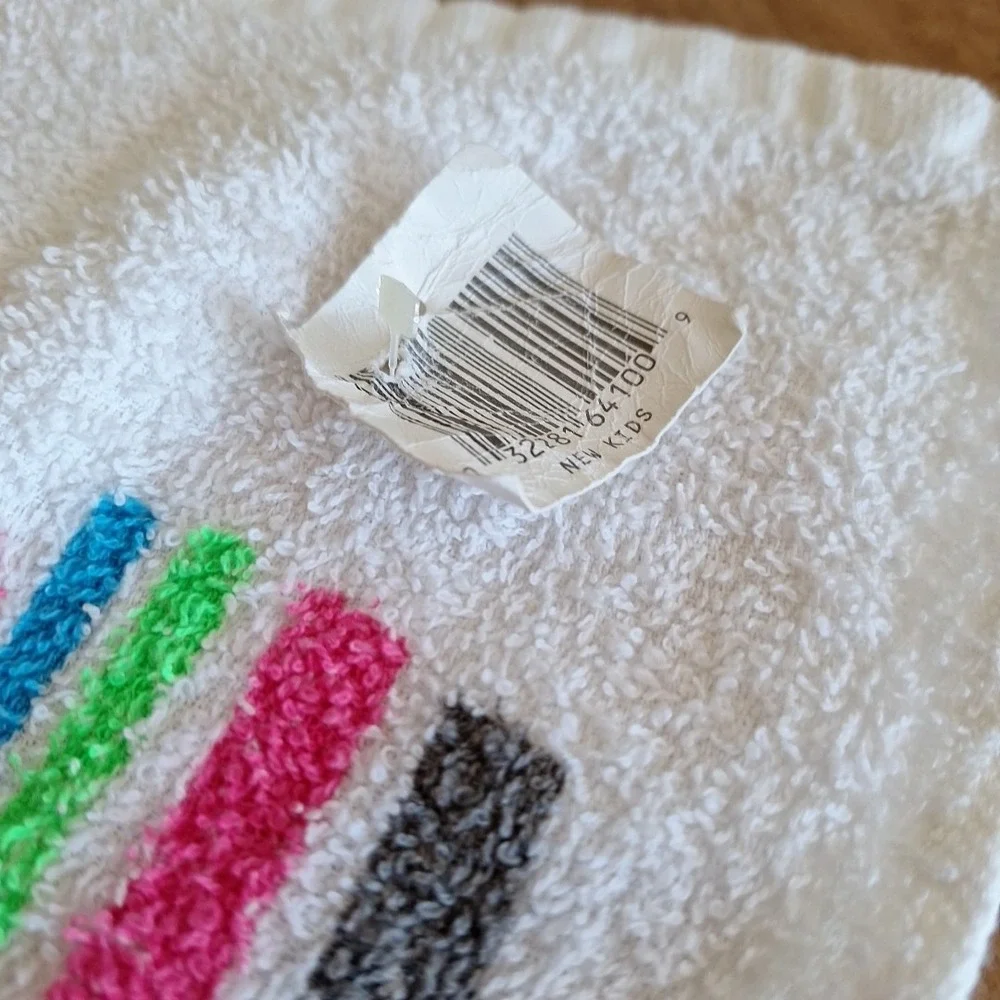 RARE *NEW W/TAG* Vintage NEON New Kids on the Block 1989 Beach Bath Cotton Towel